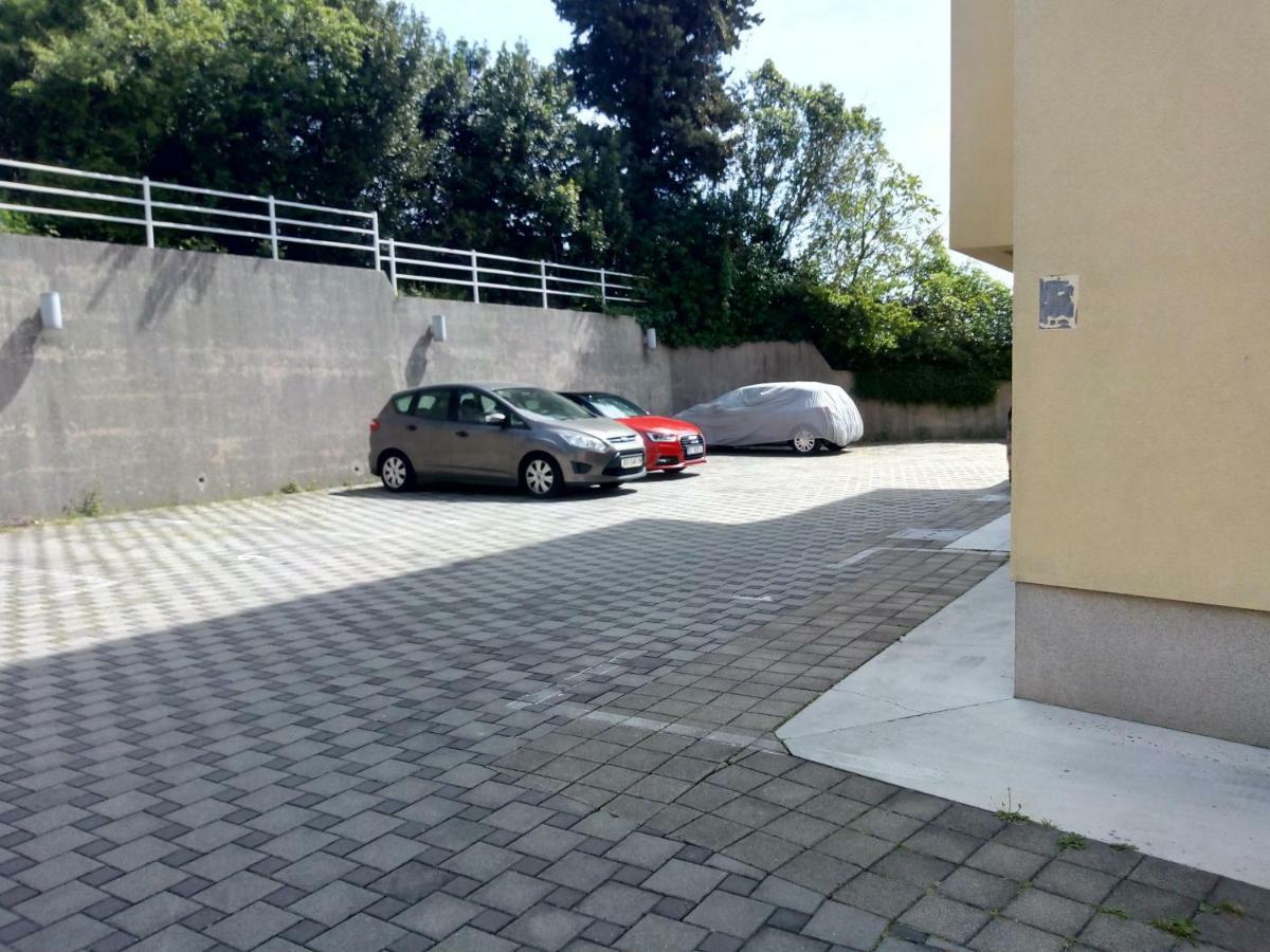 Swimming Apartment Rijeka Exterior foto